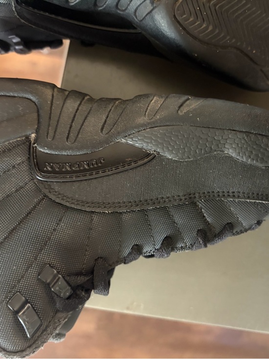 Jordan Kids' All-Black Sneaker - Picture 14 of 14